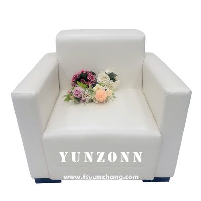 Modern Single-Seater Leather Lounge Sofa with Compact Size (820*750*760mm) Durable PU Leather for Hotel Reception